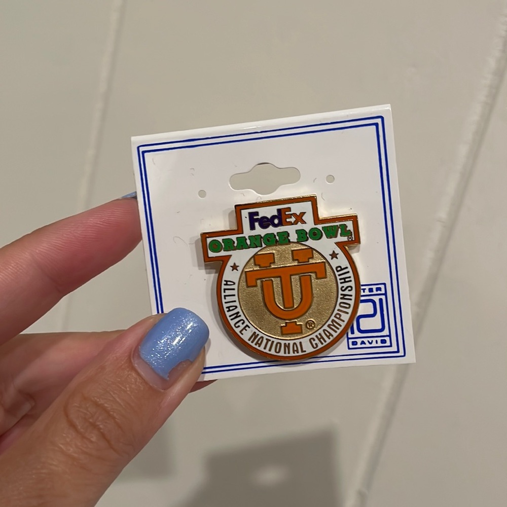 NWT UT FedEx Orange Bowl Pin